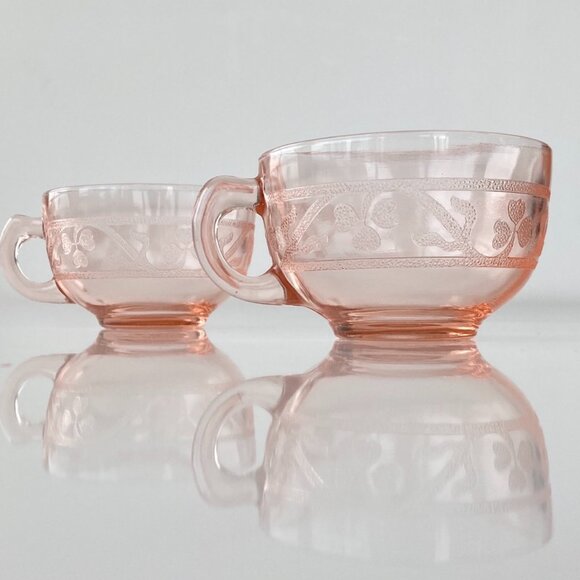 1930's Hazel Atlas Clover Leaf Depression Glass Cups - Picture 1 of 5